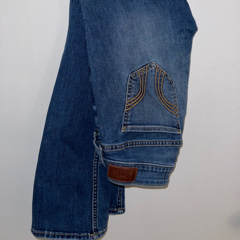 HOLLISTER BOOT CUT JEANS